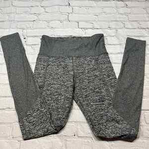 Athleta Exhale Heel Leggings Tights Grey, size Small 511157 A229